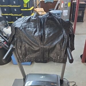 Harley-Davidson Black Leather Riding Jacket with Zip Pockets